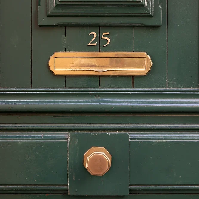 <strong>Les Portes #2689 - Salon-de-Provence | 13</strong> <small>© Rémy SALAÜN</small>