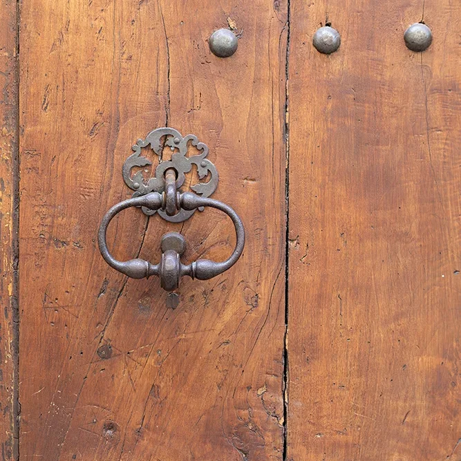 <strong>Les Portes #2690 - Salon-de-Provence | 13</strong> <small>© Rémy SALAÜN</small>