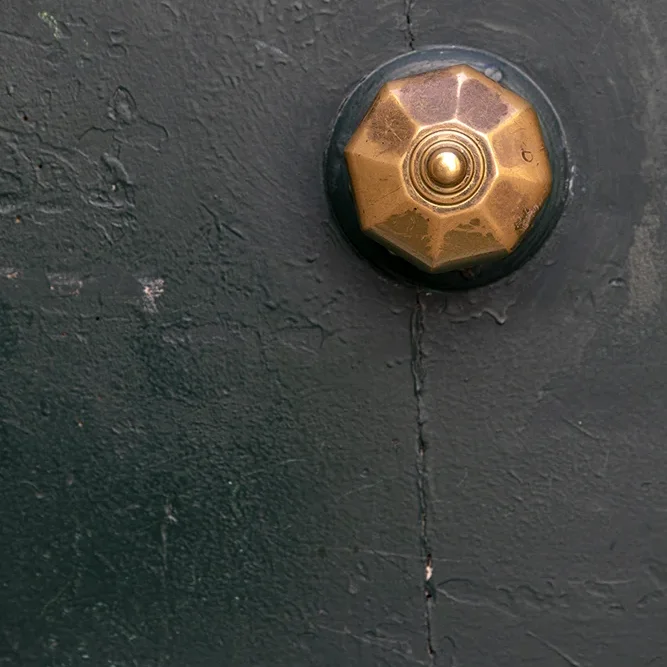 <strong>Les Portes #813 - Avignon | 84</strong> <small>© Rémy SALAÜN</small>