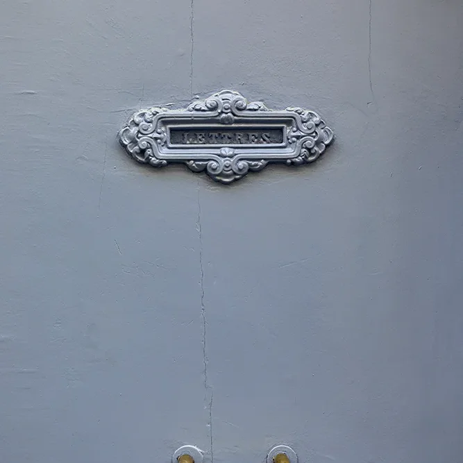 <strong>Les Portes #817 - Aix-en-Provence | 13</strong> <small>© Rémy SALAÜN</small>